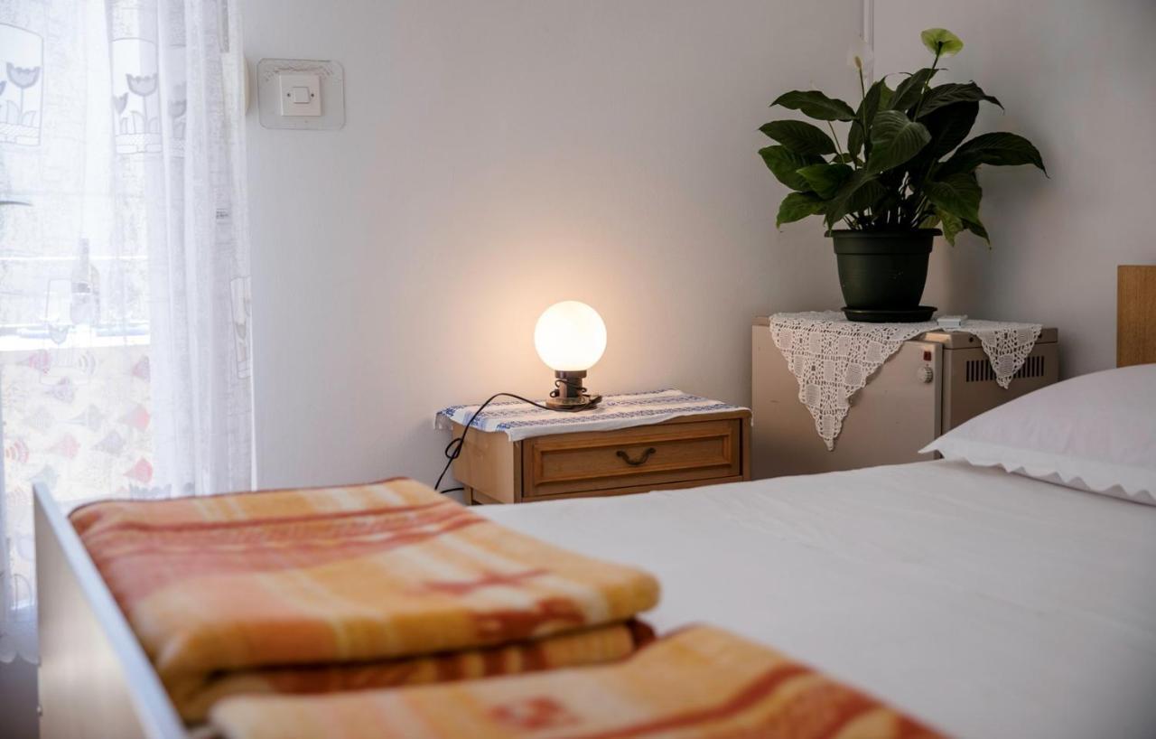 Rooms Dragica Palit Exterior foto